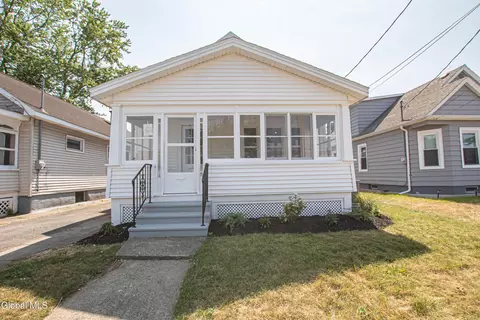 1628 Hawthorne St, Schenectady, NY 12303