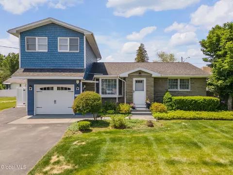 1729 Elizabeth St, Schenectady, NY 12303