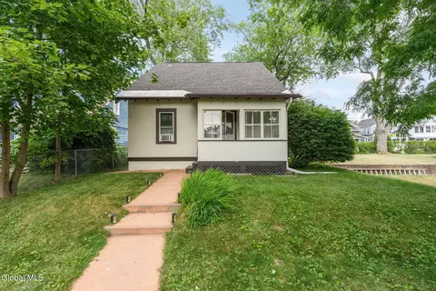 141 Bruce St, Scotia, NY 12302