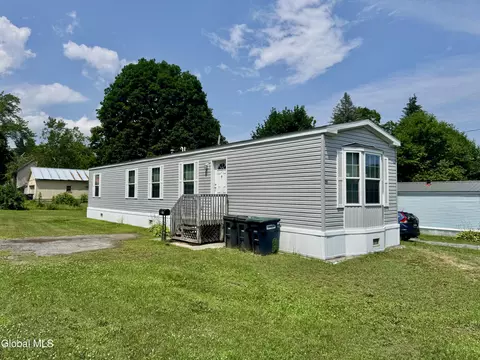 201 Ash St, Corinth, NY 12822