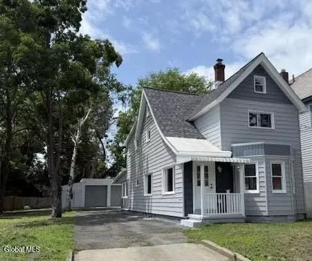 1338 Crane St, Schenectady, NY 12303