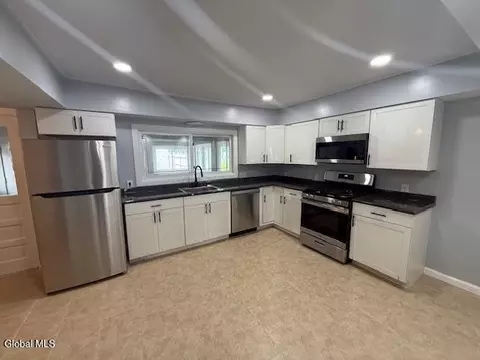 1338 Crane St, Schenectady, NY 12303 photo 9