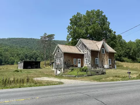 2075 Nys Route 9n, Ticonderoga, NY 12883