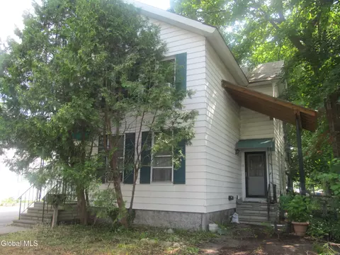 35 Cherry St, Glens Falls, NY 12801
