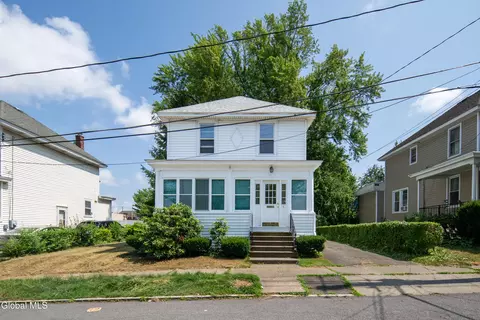 4 Frost Pl, Albany, NY 12205