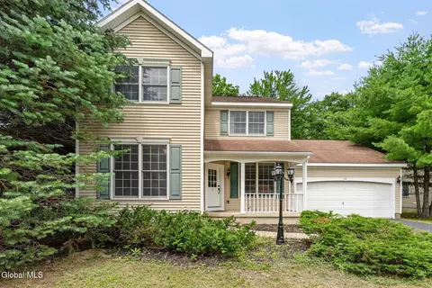 22 Lupine Dr, Malta, NY 12020