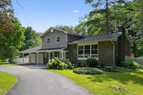 7 Colonie Ave, Latham, NY 12110