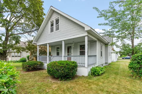 2703 Augustine Ave, Rotterdam, NY 12306