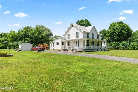 125 Church St, Howes Cave, NY 12092