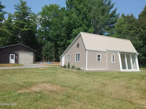 17234 State Rouute 22, Putnam Station, NY 12861