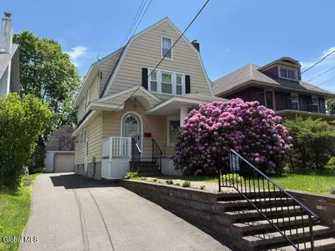 5 Fairlawn Ave, Albany, NY 12203