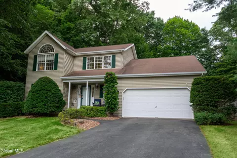 5 Hollow Creek Ct, Ballston Spa, NY 12020