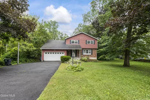 1148 Rosehill Blvd, Schenectady, NY 12309