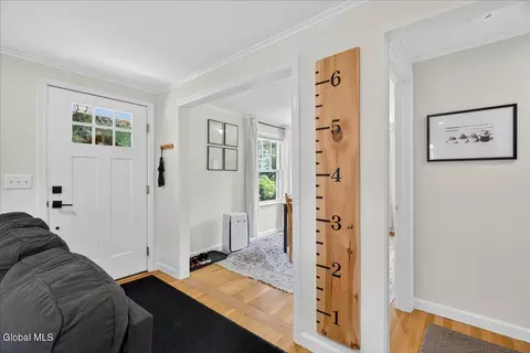 Entry Way - 23 Gleason Rd, Glenville, NY 12302 photo 1 of 2