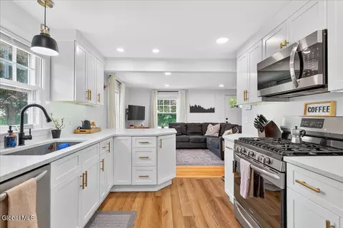 Kitchen - 23 Gleason Rd, Glenville, NY 12302 photo 4 of 5