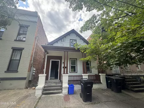 429 10th St, Troy, NY 12180