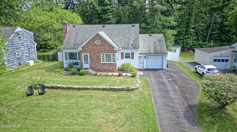 71 Marlboro Rd, Delmar, NY 12054