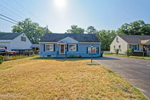 1821 Cassella Rd, Schenectady, NY 12303