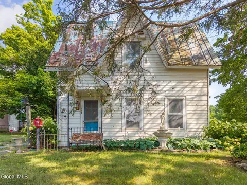 157 N Main St, Central Bridge, NY 12035