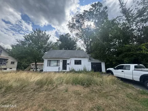 750 Columbia Tpke, East Greenbush, NY 12061