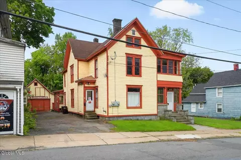 44 Forest St, Gloversville, NY 12078