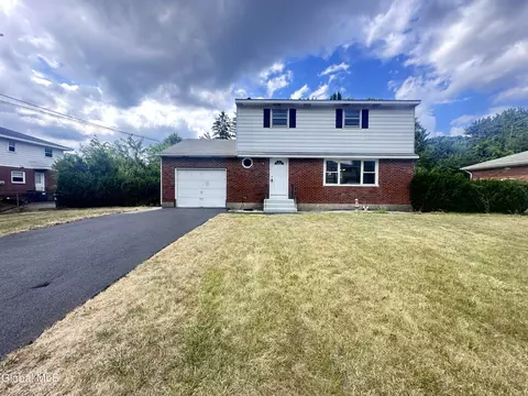 4 Warwick Ave, Albany, NY 12205
