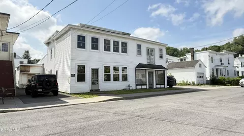 55 Broad St, Amsterdam, NY 12010