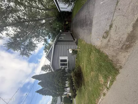 95 Cuthbert St, Schenectady, NY 12302 photo 1