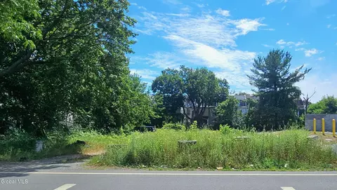 6 Hunter St, Albany, NY 12202