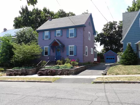 8 Croswell St, Albany, NY 12206
