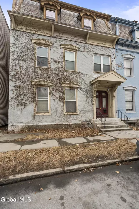 551 2nd Ave, Troy, NY 12182 photo 1