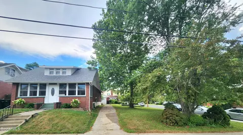 13 Detroit Ave, Troy, NY 12180