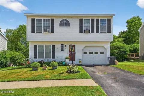 3 Myers Ln, Schuylerville, NY 12871
