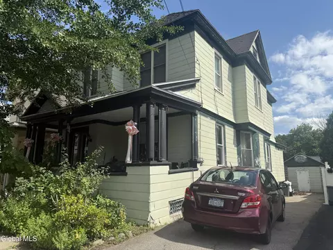 6 E Madison Ave, Johnstown, NY 12095