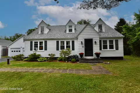 13 Appleton Rd, Rexford, NY 12148