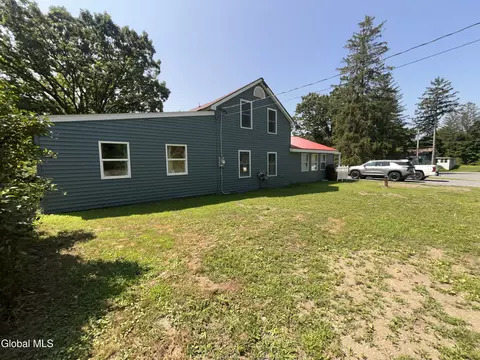 6 Clarks Mills Rd, Greenwich, NY 12834