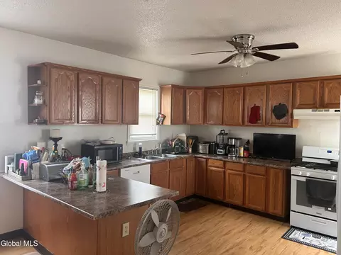 425 Third St, Schenectady, NY 12306 photo 20