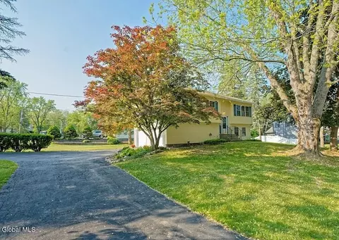 12 S Sparrowbush Rd, Latham, NY 12110