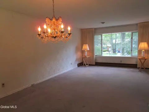 676 Pearse Rd, Schenectady, NY 12309 photo 21