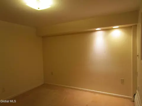 676 Pearse Rd, Schenectady, NY 12309 photo 53