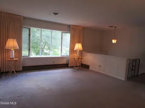 676 Pearse Rd, Schenectady, NY 12309 photo 20