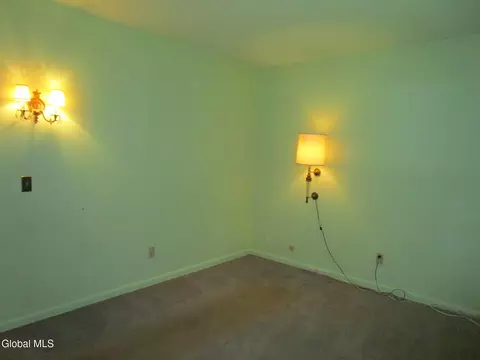 676 Pearse Rd, Schenectady, NY 12309 photo 44