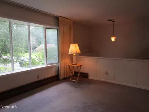 676 Pearse Rd, Schenectady, NY 12309 photo 18