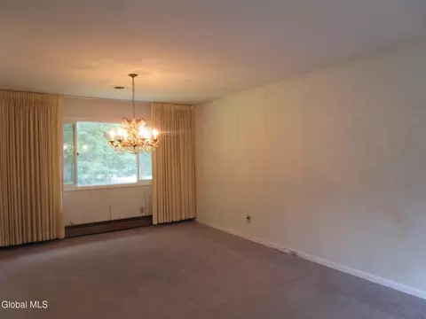 676 Pearse Rd, Schenectady, NY 12309 photo 26