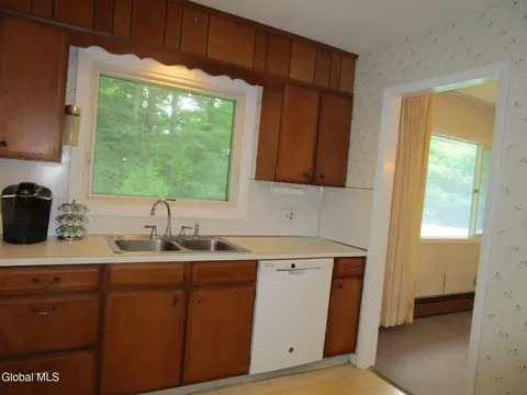 676 Pearse Rd, Schenectady, NY 12309 photo 34