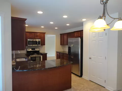 6 Strawberry Fields Dr, Brookview, NY 12033 photo 2