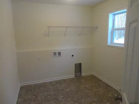 6 Strawberry Fields Dr, Brookview, NY 12033 photo 11
