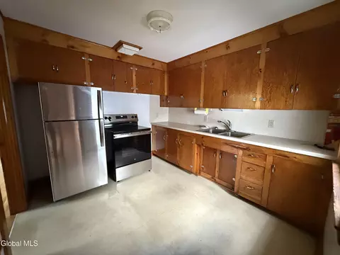 3 Smith Dr, Corinth, NY 12822 photo 9