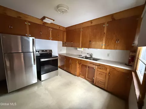 3 Smith Dr, Corinth, NY 12822 photo 8