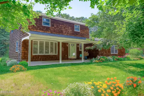67 Cynthia Ln, Nassau, NY 12123